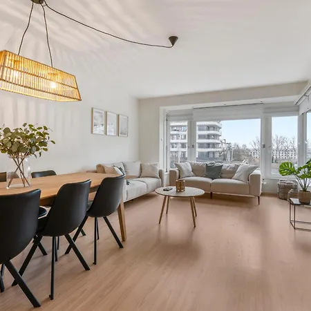 Beautiful Spacious 100m From The With 2 Terraces & Private Garage Box Apartamento