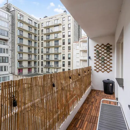 Apartment Beautiful Spacious 100m From The With 2 Terraces & Private Garage Box Ostend