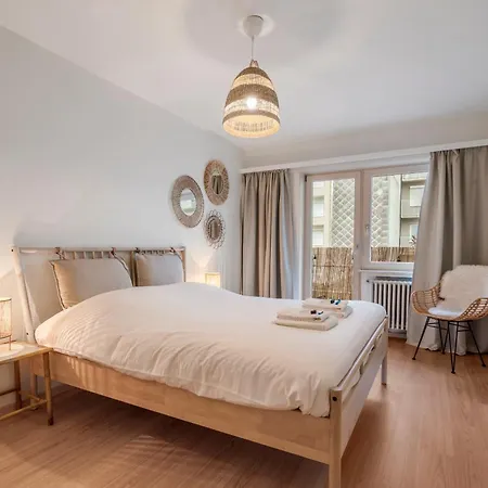 Apartment Beautiful Spacious 100m From The With 2 Terraces & Private Garage Box