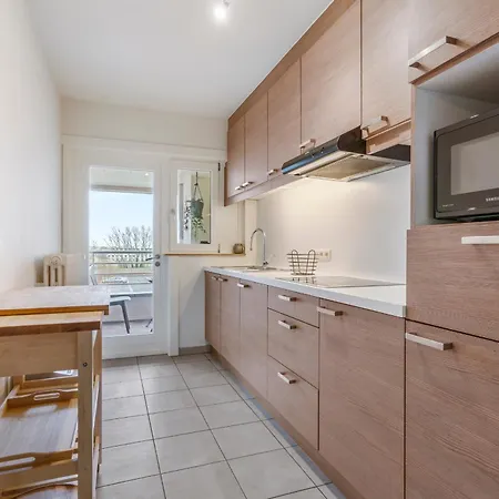 Beautiful Spacious 100m From The With 2 Terraces & Private Garage Box * Ostend